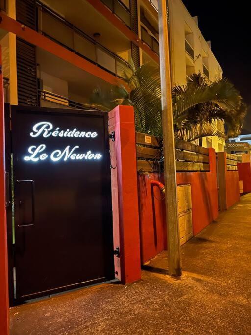 Immense Studio 51 Jusqu'A 4 Personnes Avec Vue Mer Saint-Denis Buitenkant foto